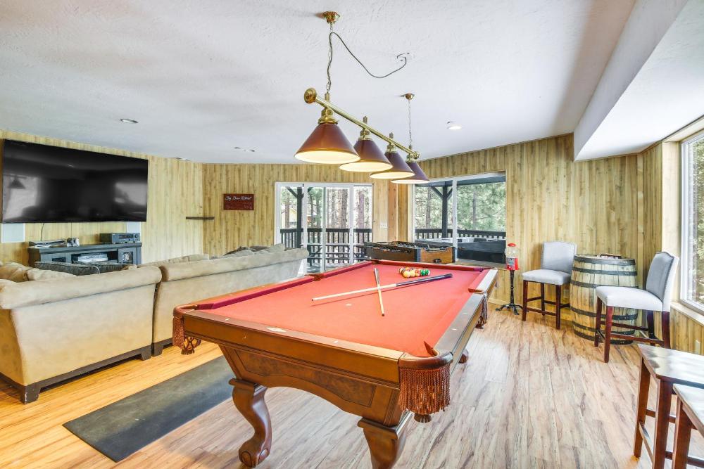 Serene Big Bear Retreat with Hot Tub and Game Room!